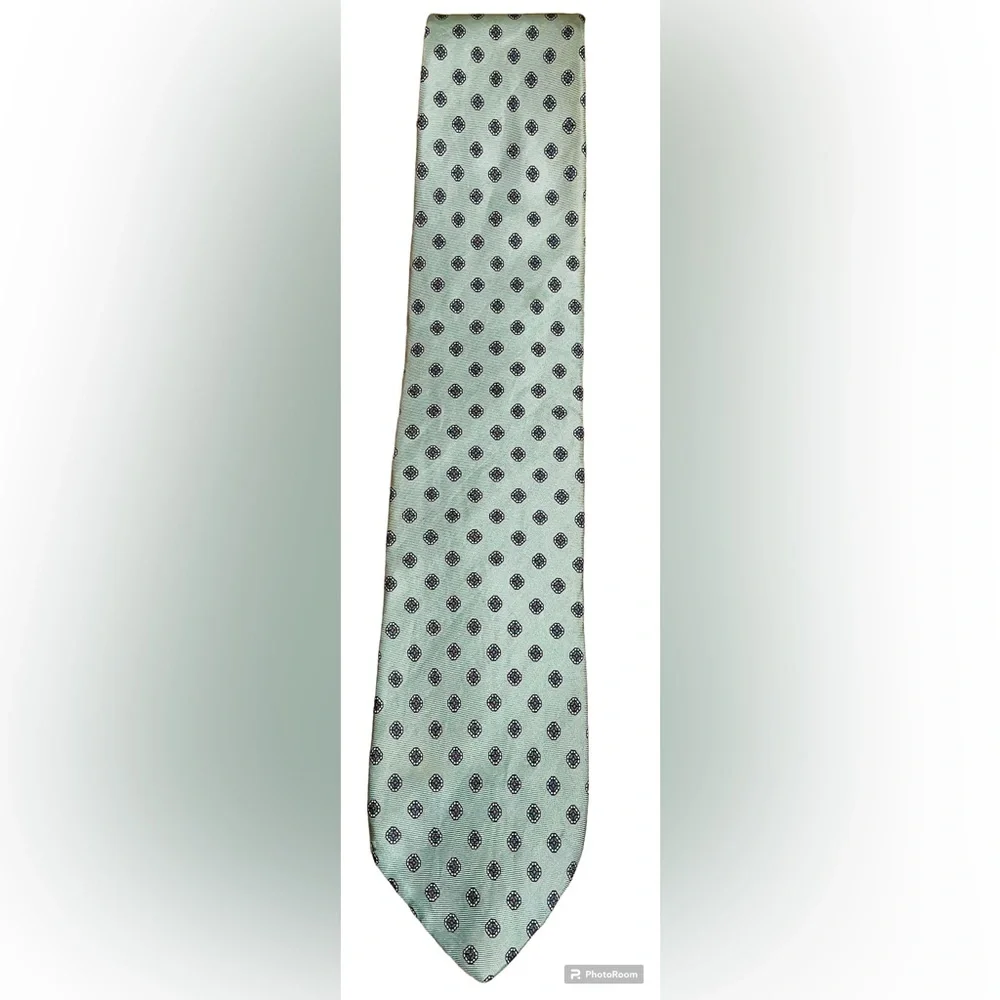 Yale Genton Berkeley Shop Men’s Tie-Handmade 100% Silk.